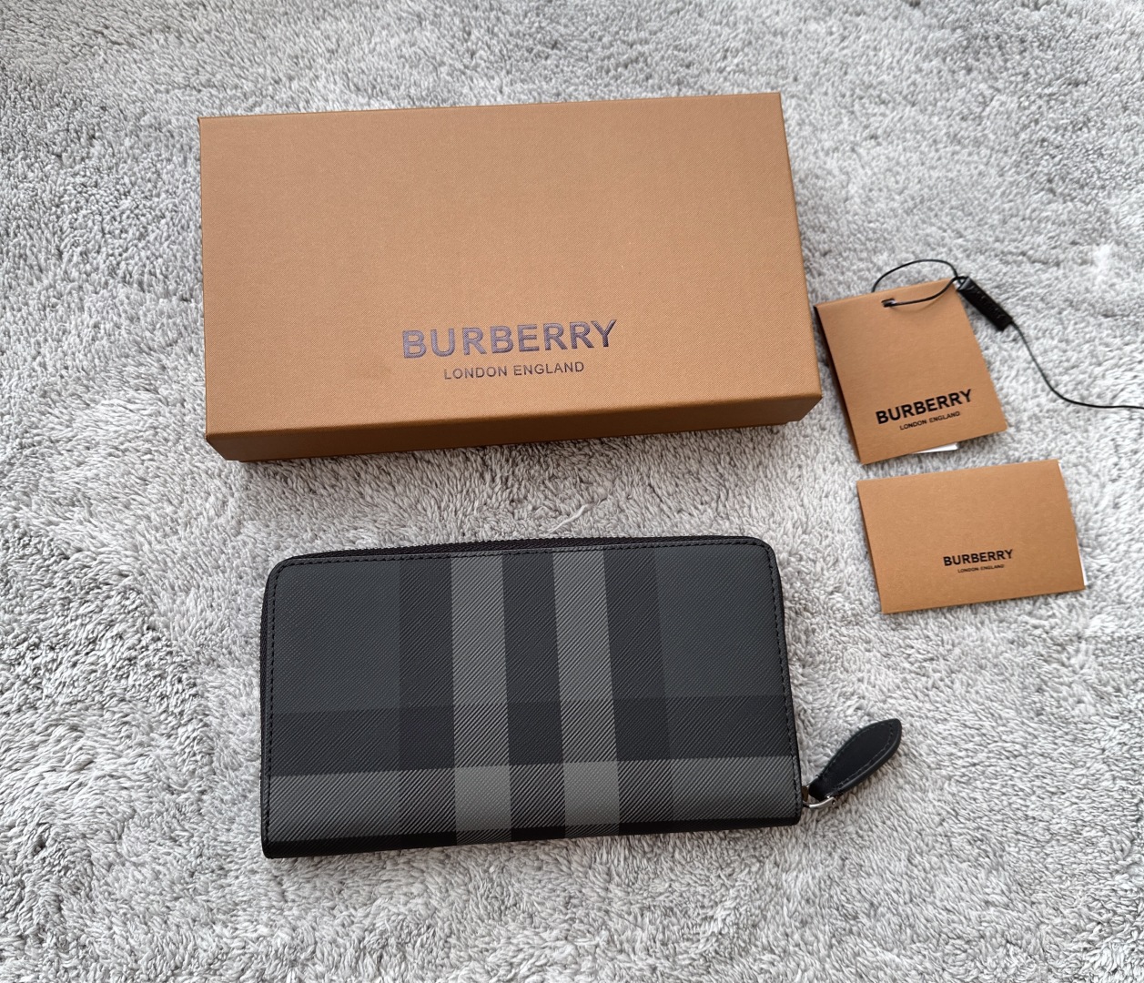 eBay Burberry Men’s Wallet 8070254 CHARCOAL ZIG Newarticle |