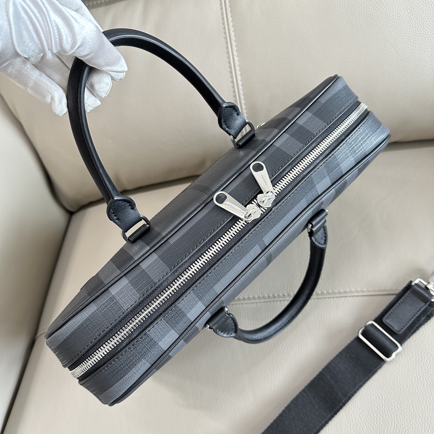 BURBERRY  026011