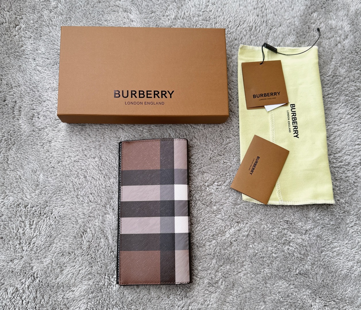 Burberry Check and Leather Continental Wallet in Dark birch brown –