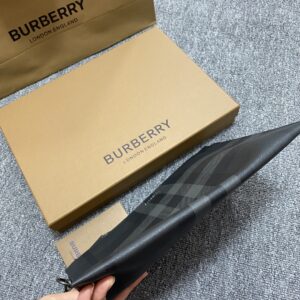 Burberry 02649