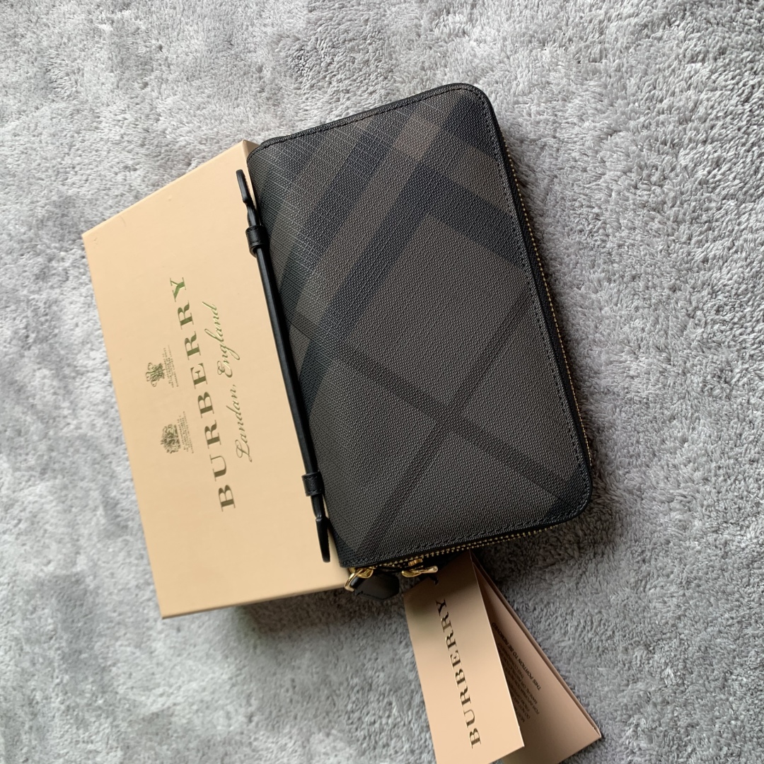 Burberry 02658