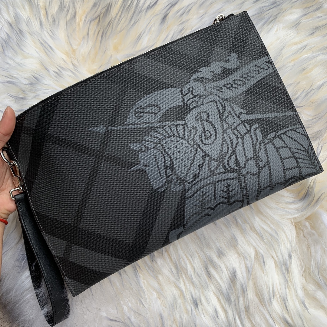 Burberry 02689