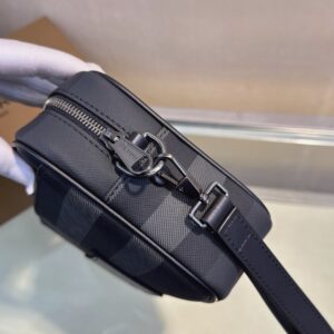Burberry 02719