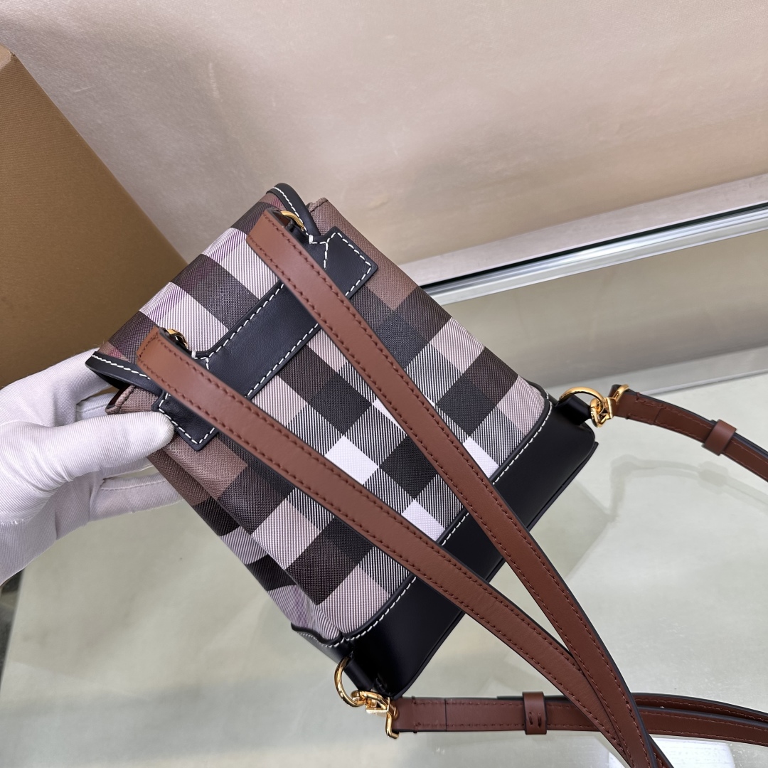 Burberry 02729