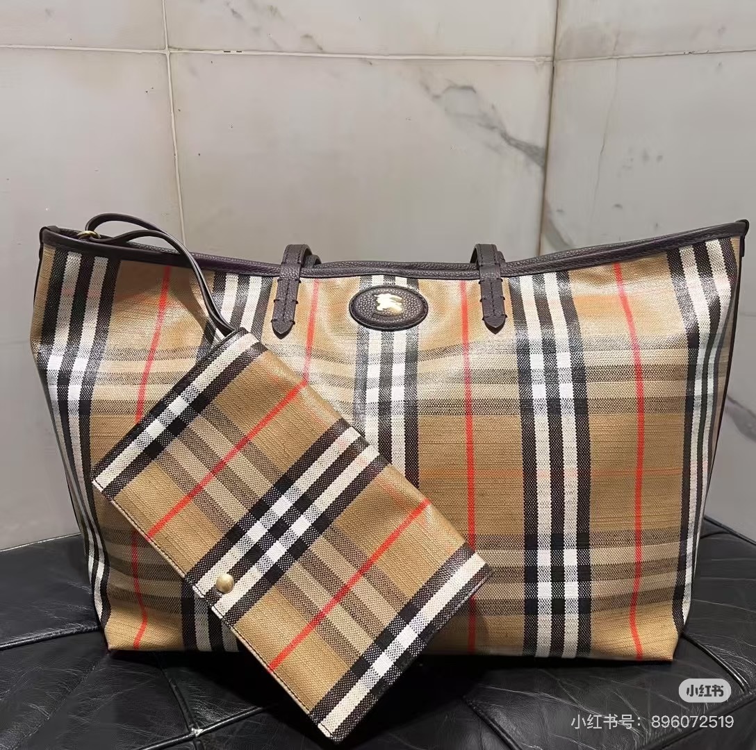 Burberry Canterbury Tote Bag in Brown BURBERRY  02899