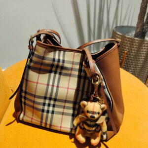 BURBERRY  03109