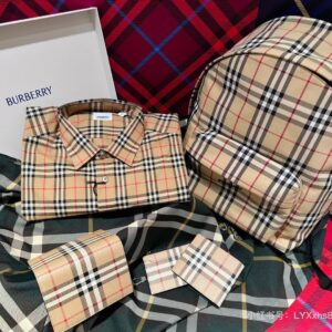BURBERRY  03129