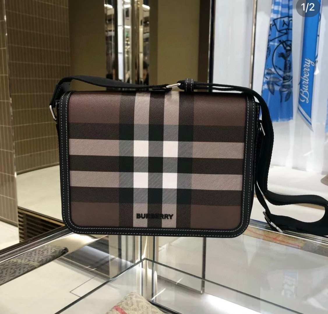 Burberry – Small Alfred Messenger Bag  BURBERRY  03309