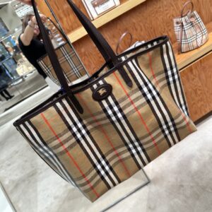 BURBERRY  03609