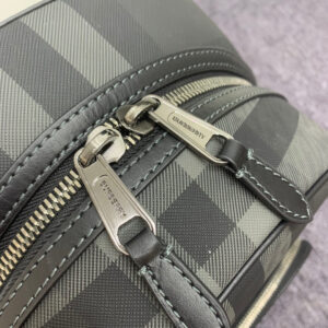BURBERRY  03679