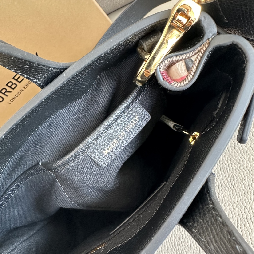 BURBERRY  04089