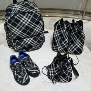 BURBERRY  04179