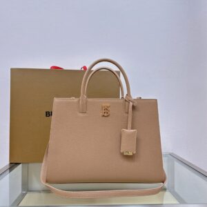 BURBERRY  04419