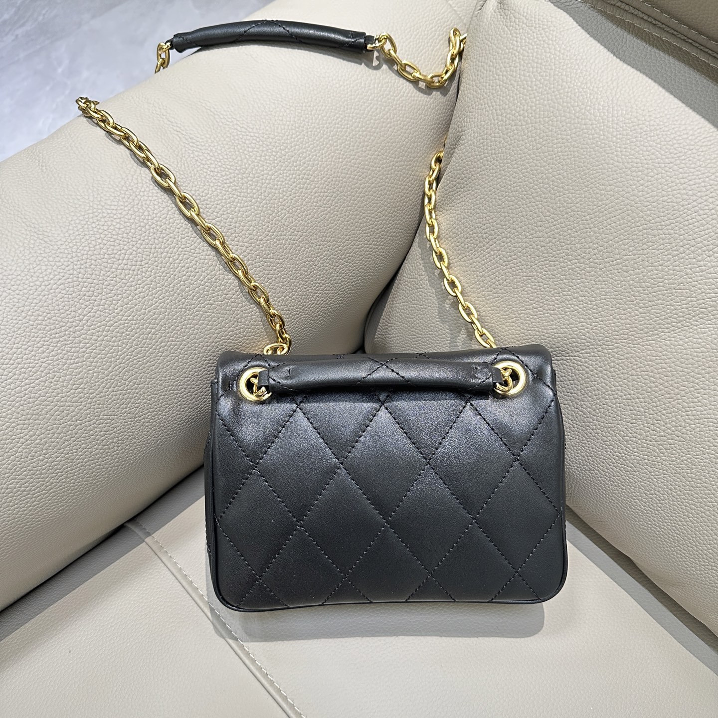 BURBERRY  04601