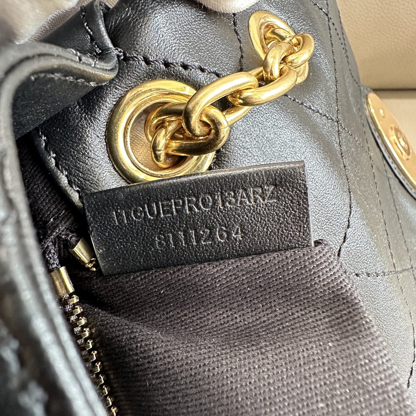 BURBERRY  04619