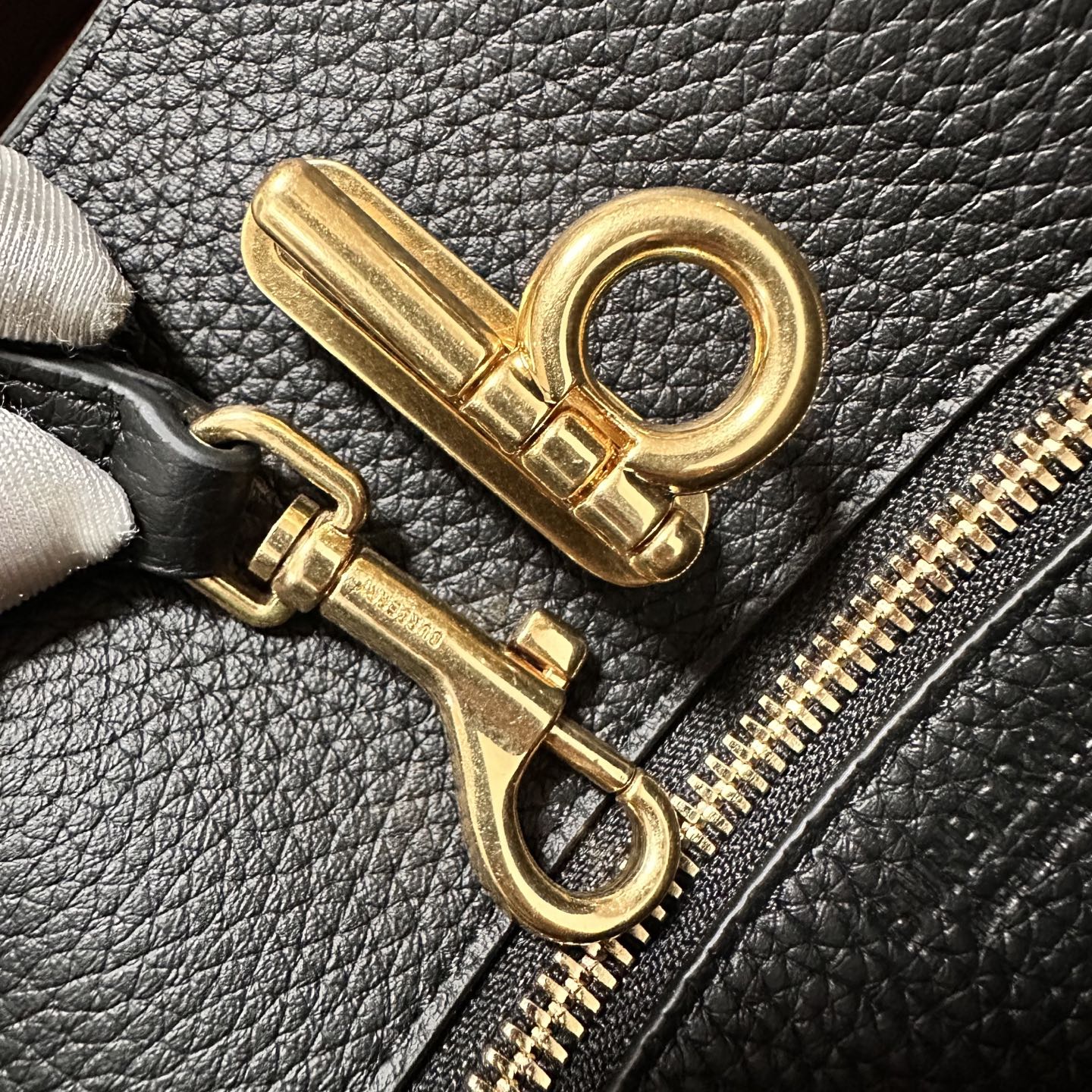BURBERRY  04719