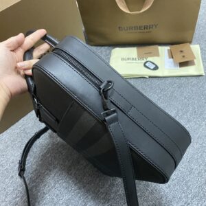 BURBERRY  05027