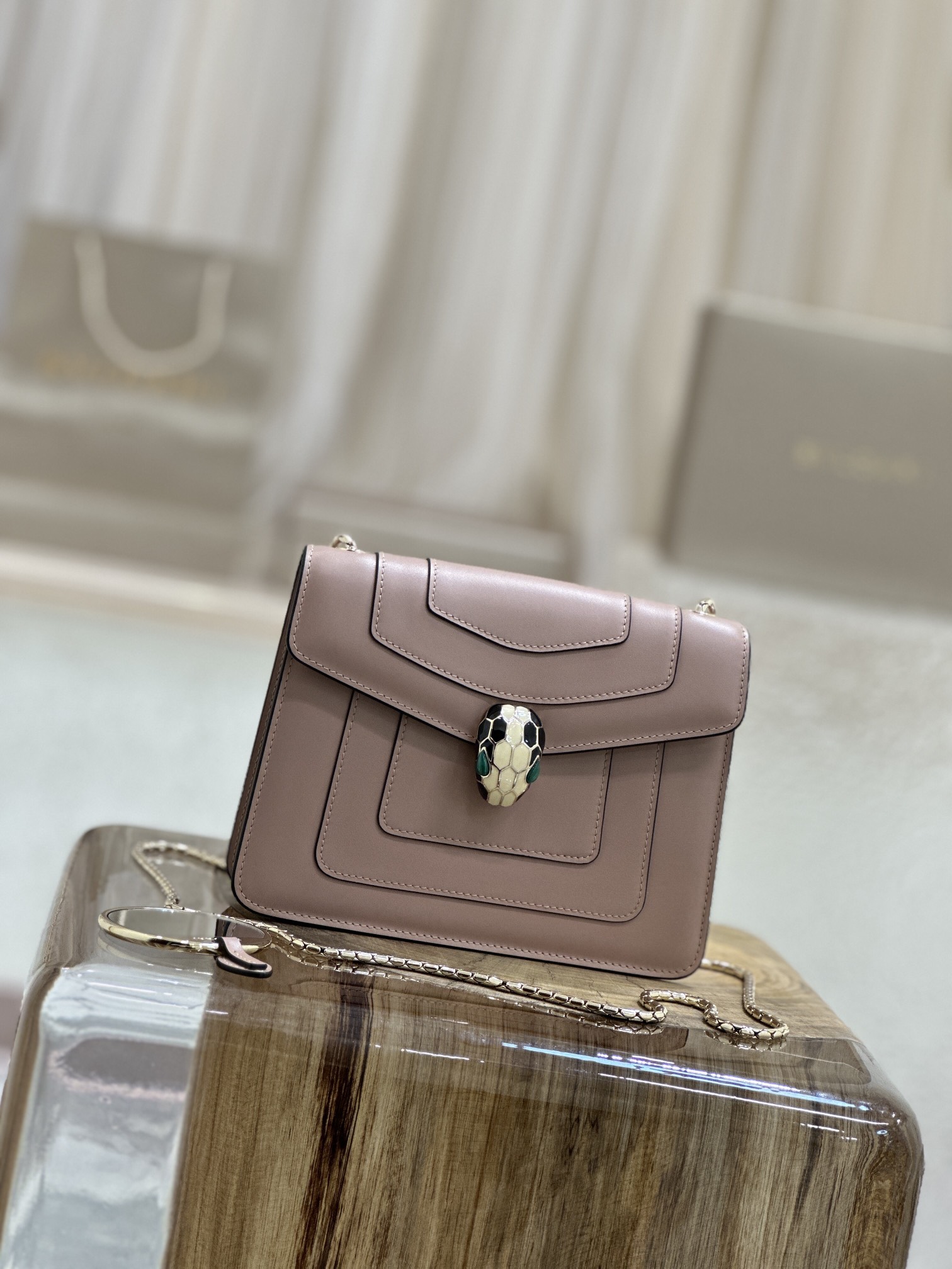 Bvlgari  Serpenti leather crossbody bag Bvlgari Beige in Leathe