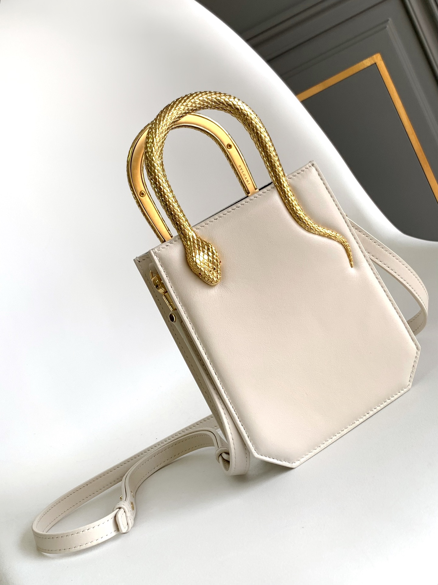BVLGARI serpentine 292111 Cream Gold Calf Leather Hardware – Tote Bag | eBay