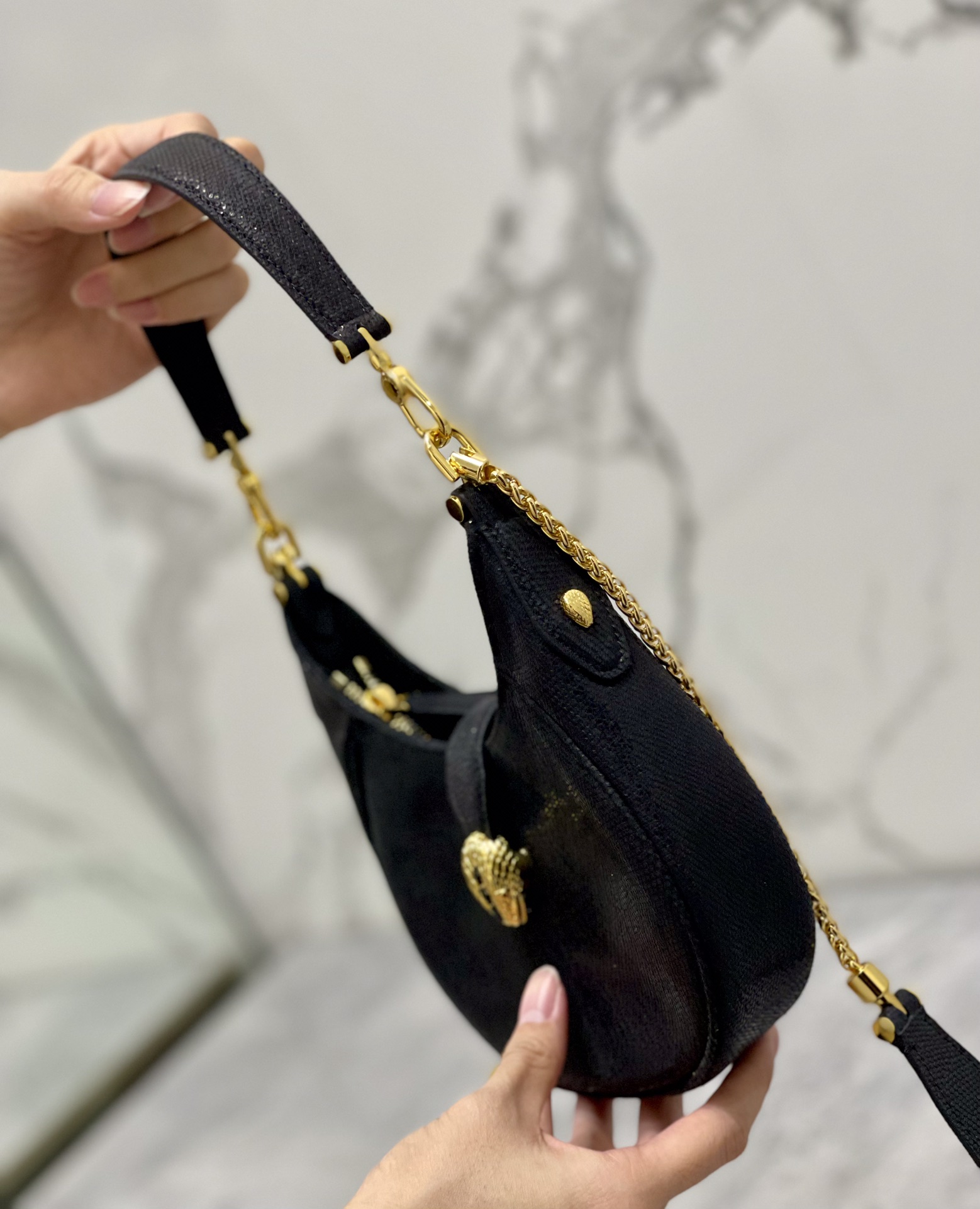 BVLGARI Serpenti Ellipse Micro Chain Shoulder Bag / Emboss