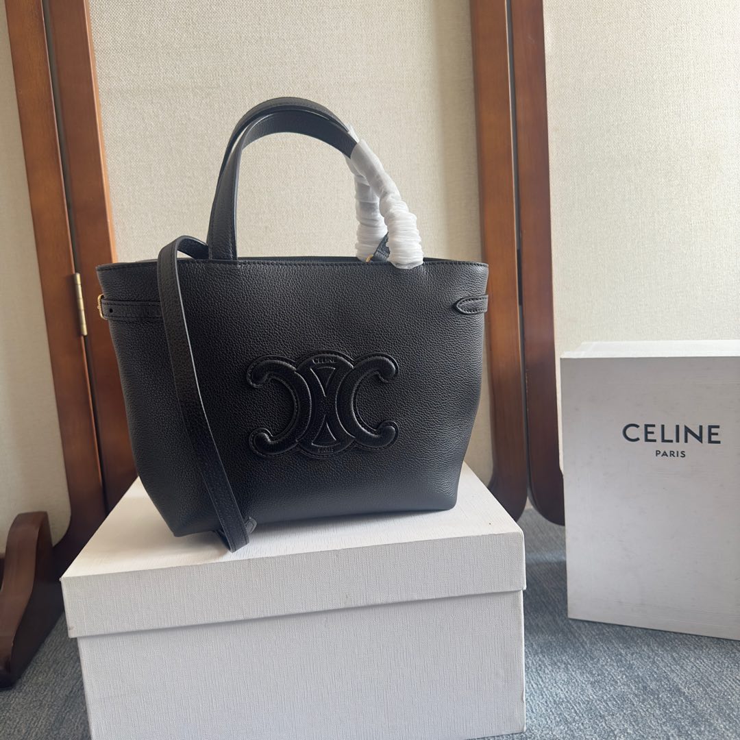 CELINE Grained Calfskin Nano Belt Bag Black 967185 |