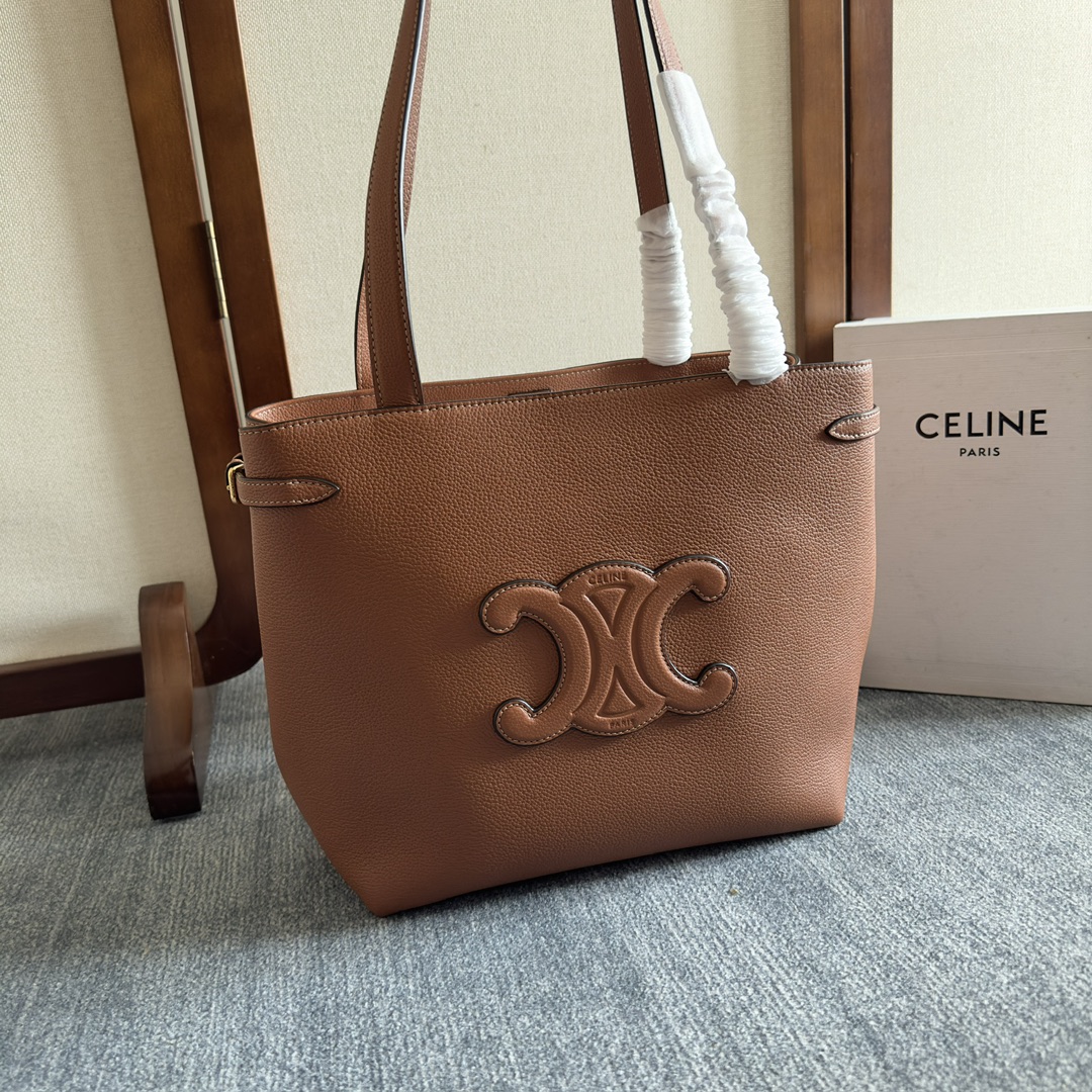 Celine MEDIUM CABAS ANAÏS CUIR TRIOMPHE IN Grained calfskin –