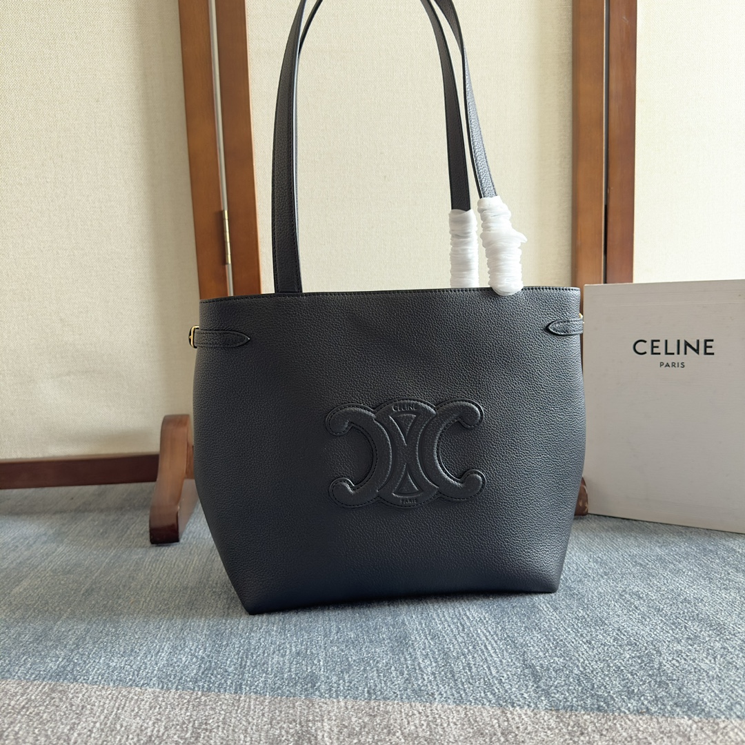 Celine MEDIUM CABAS ANAÏS CUIR TRIOMPHE IN Grained calfskin –