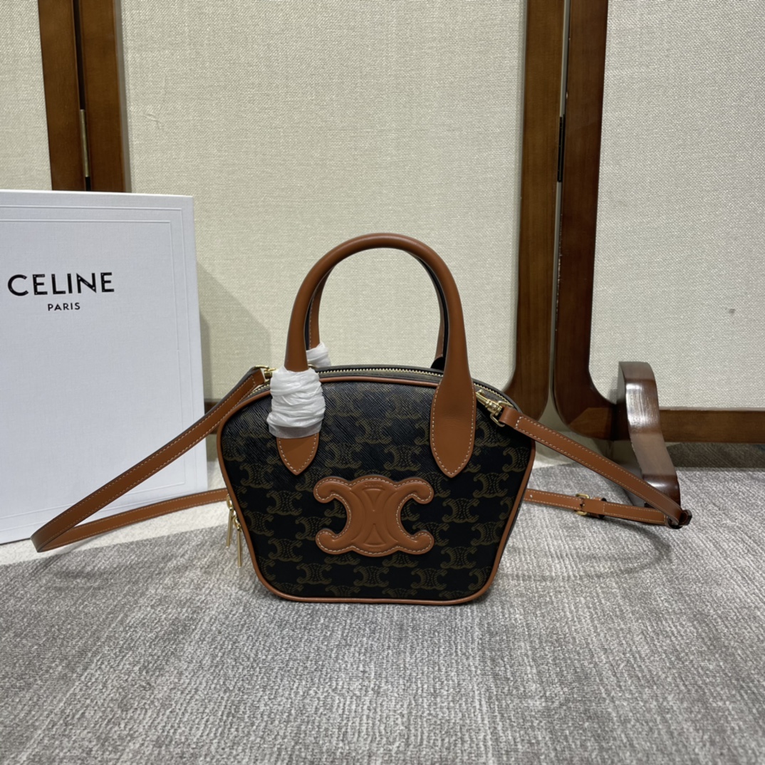 Celine HALF MOON CASE IN triomphe canvas and calfskin – TAN |