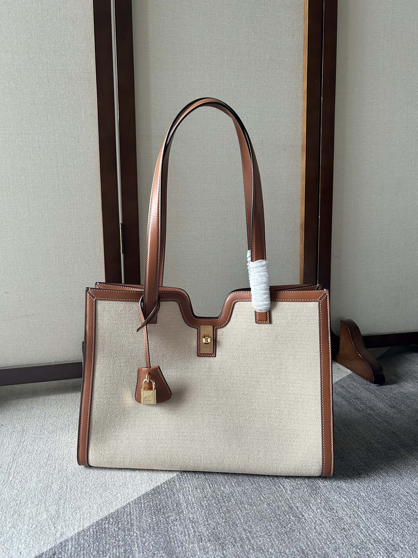 CELINE CABAS 16 in TEXTILE AND CALFSKIN | REVER