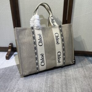 Chloé Canvas Tote 2022 – Neutrals Totes, Handbags –