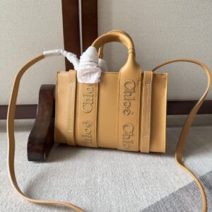 CHLOE Calfskin Small Woody Tote Honey Gold 1482469 |