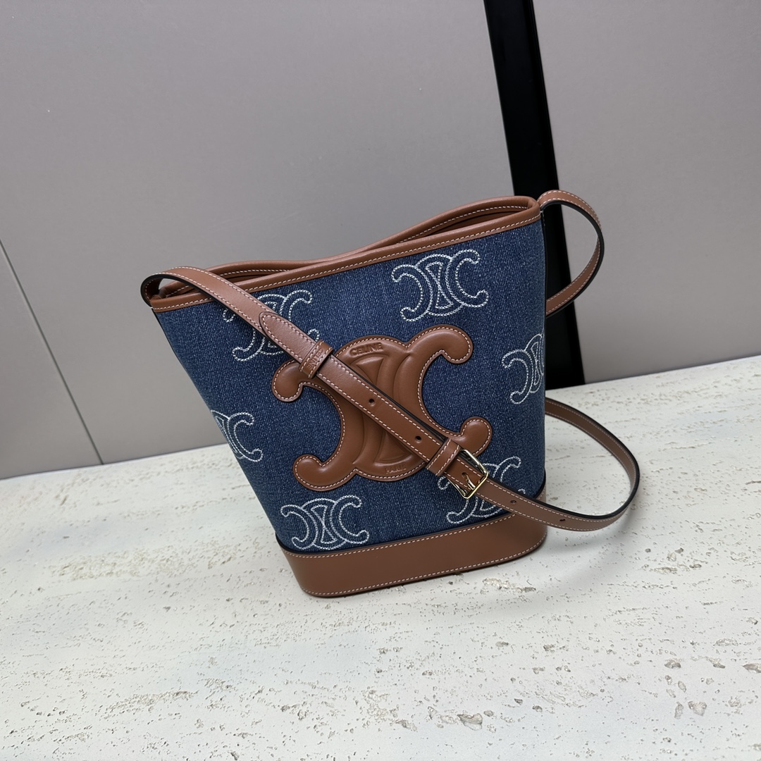 CELINE Denim Calfskin Triomphe Small Bucket Bag BluE