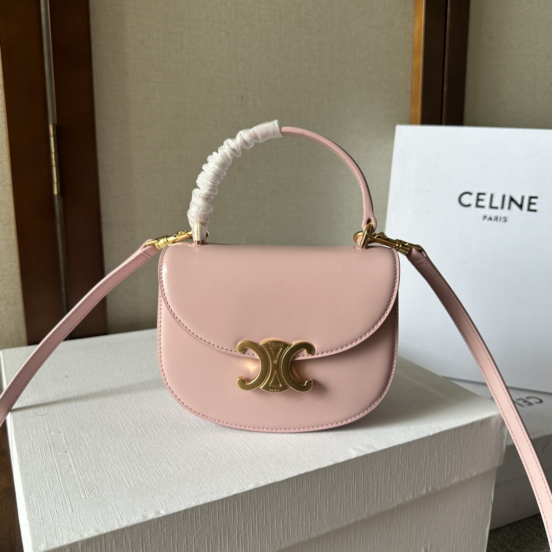 CELINE Shiny Calfskin Triomphe Mini Besace Clea Light Pink 1564569