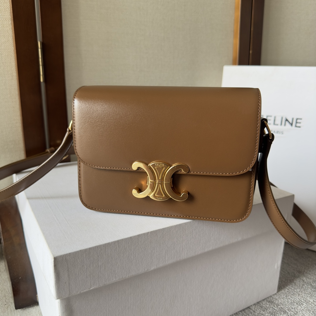 CELINE Shiny Calfskin Teen Triomphe Bronze 1540825