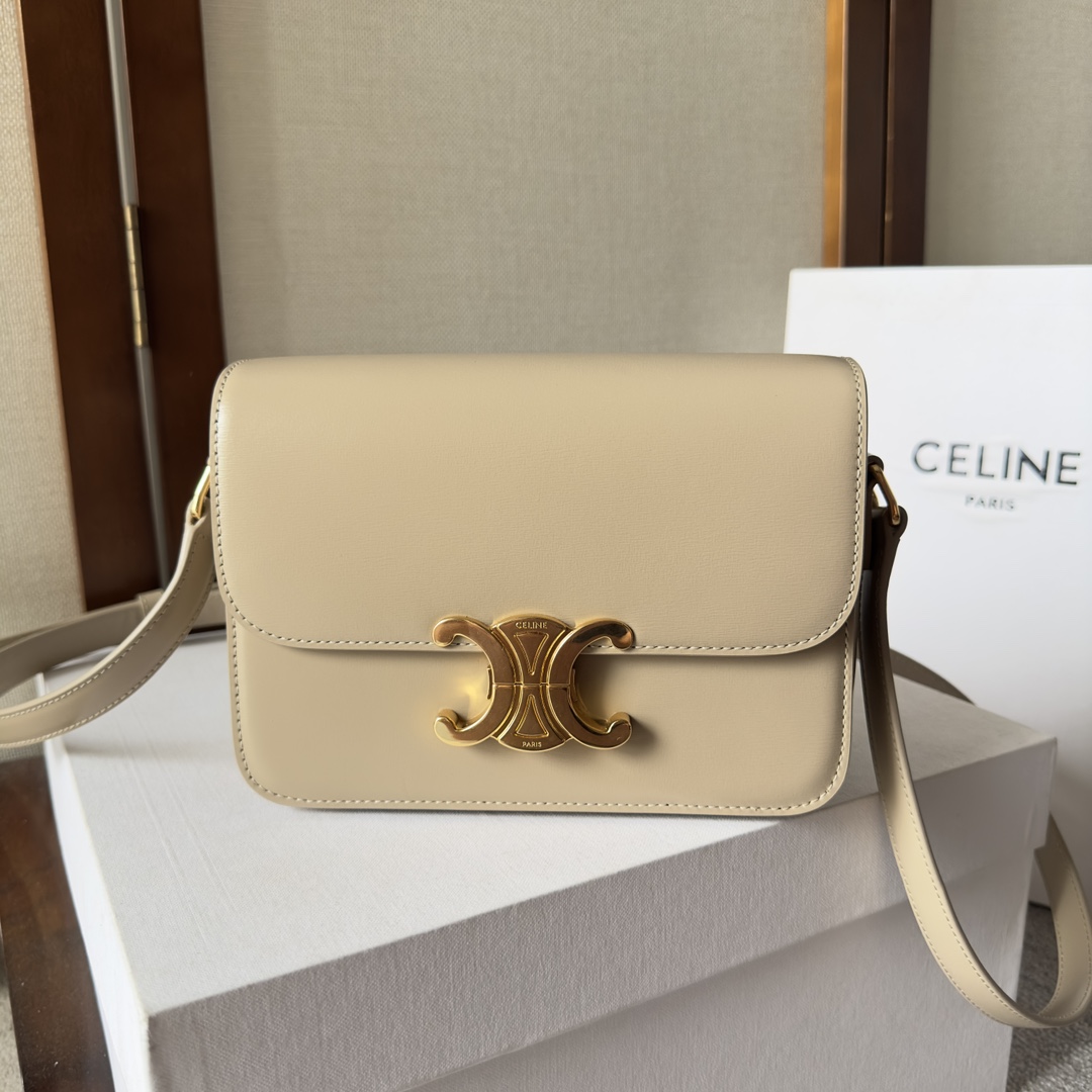 CELINE Shiny Calfskin Teen Triomphe Nude 851816