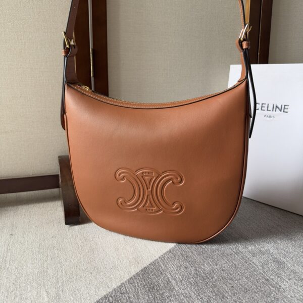 CELINE Supple Calfskin Medium Triomphe Heloise Shoulder Bag Tan 1586510