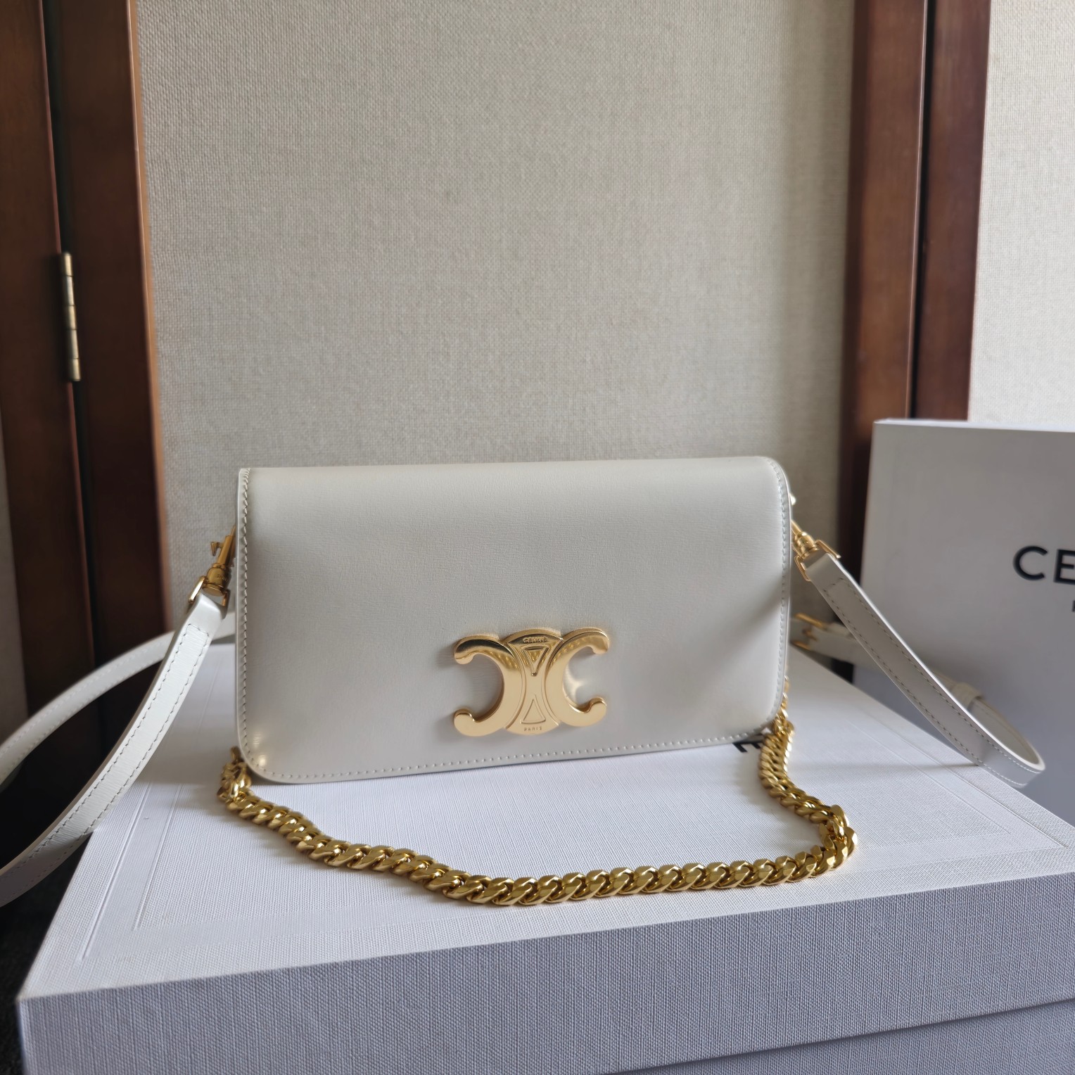 Celine MULTIPOCHETTE IN SHINY CALFSKIN – RICE | CELINE