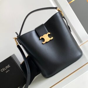 Céline Celine Medium Louise Shoulder Bag Black Leather ref.1946534