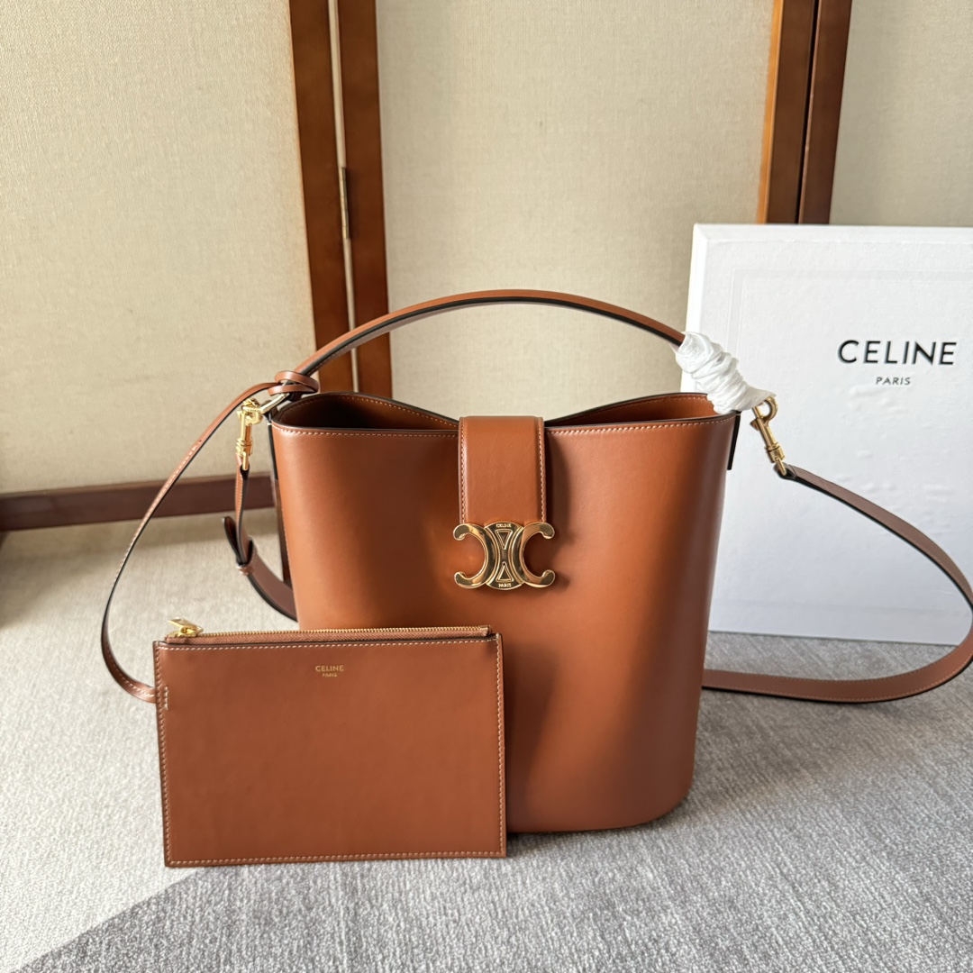 Celine MEDIUM BUCKET LOUISE IN SMOOTH CALFSKIN – TAN |
