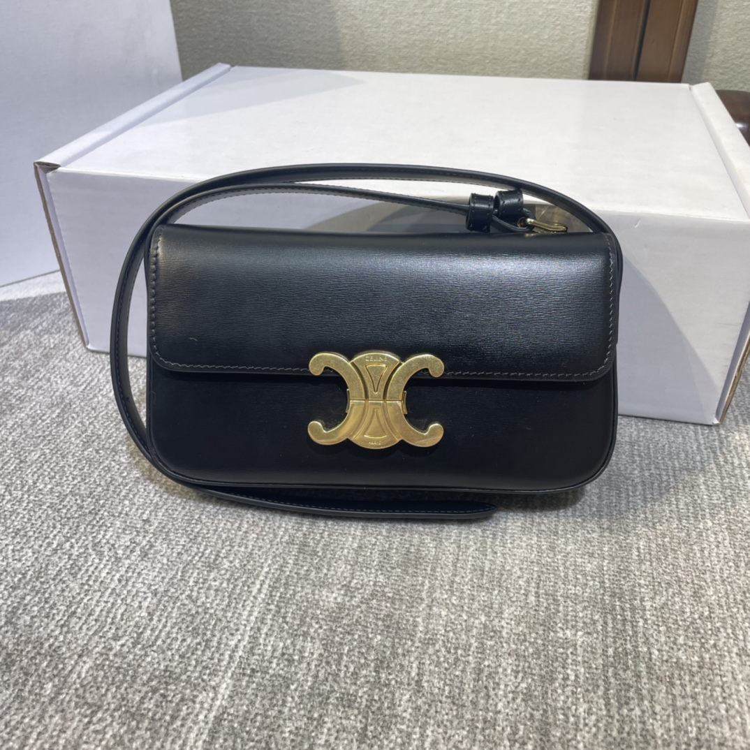 CELINE CLASSIQUE TRIOMPHE BAG IN shiny calfskin – BLACK