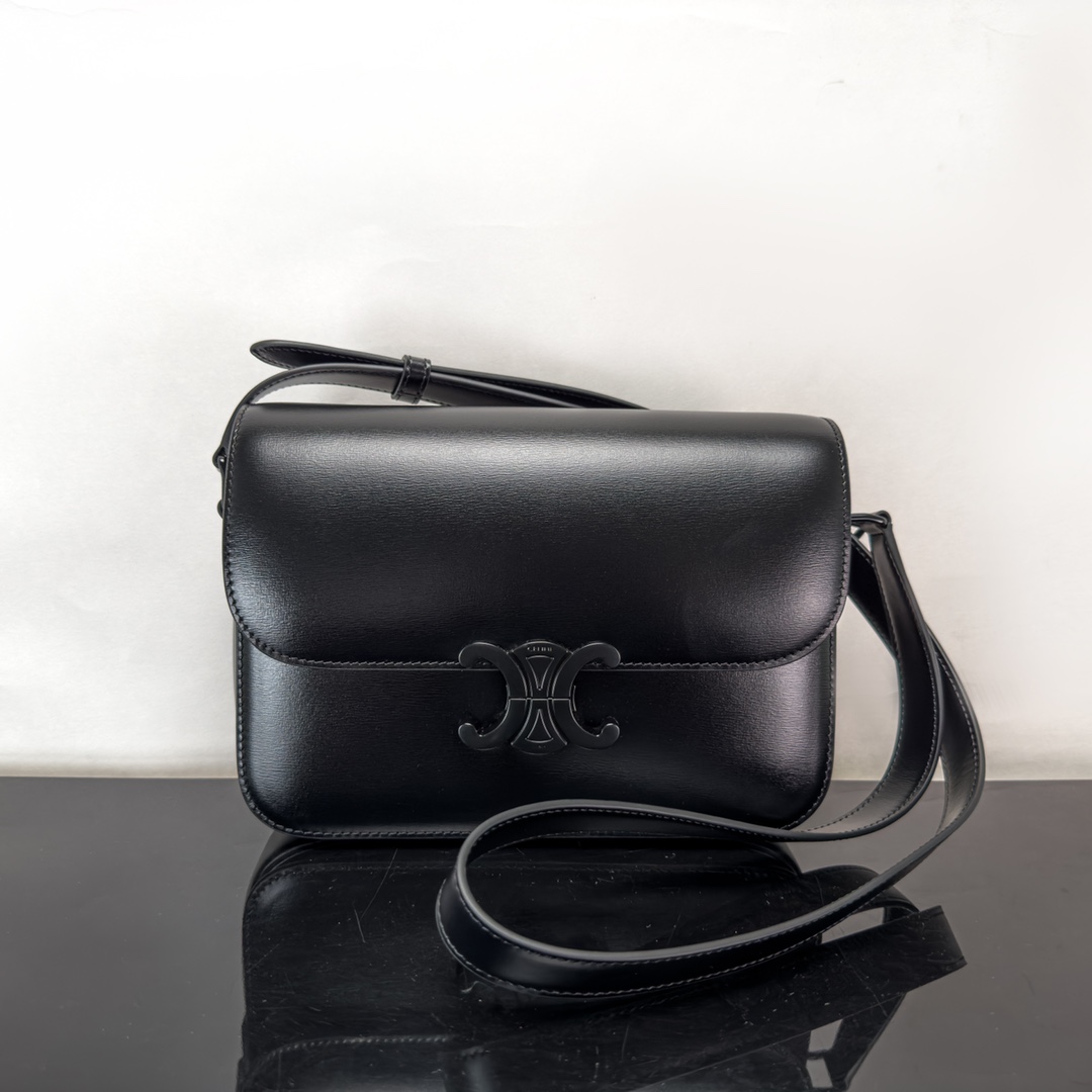 Celine TEEN TRIOMPHE BAG IN Shiny Calfskin – BLACK | CELINE