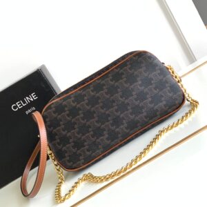 Celine CLUTCH ON CHAIN CUIR TRIOMPHE IN TRIOMPHE