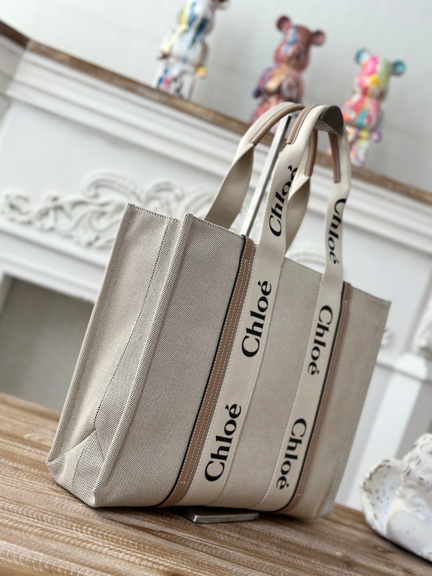 Chloé Chloé Small Woody Tote Bag In Linen in Cement brown | Chloé