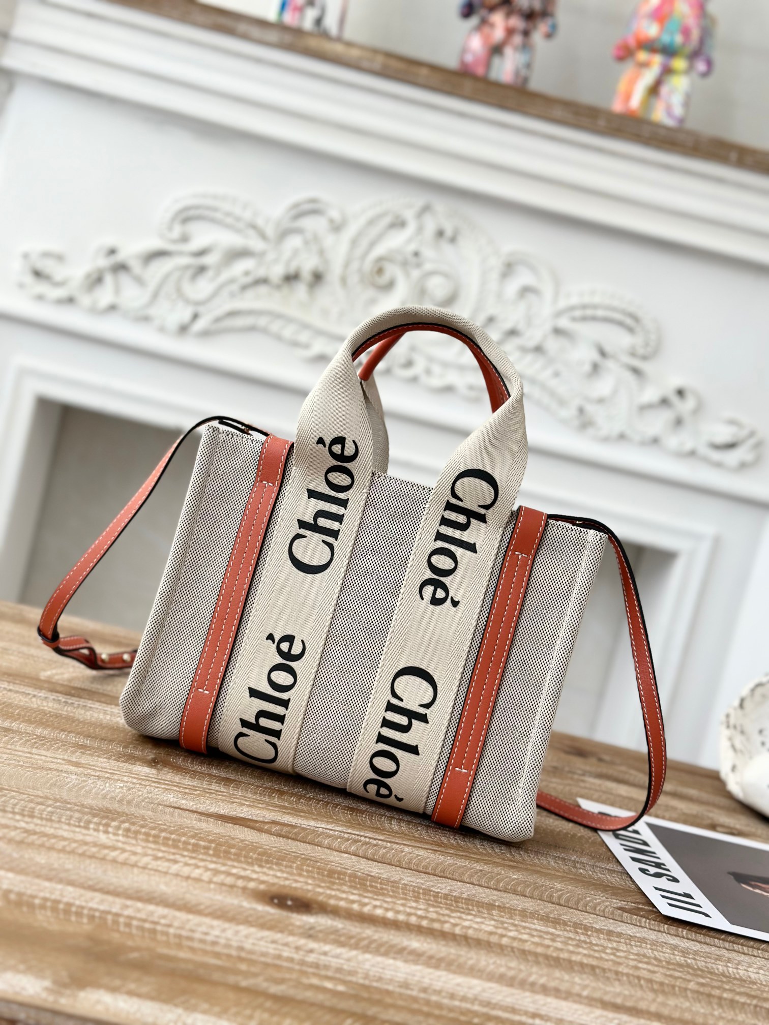 Chloé Small Woody Tote Bag In Linen in White – Brown | Chloé