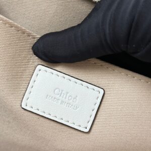Chloé 01729