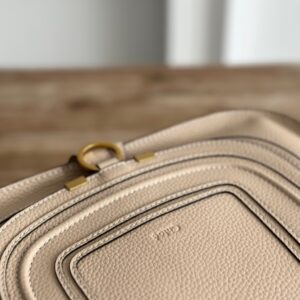 Chloé 02439