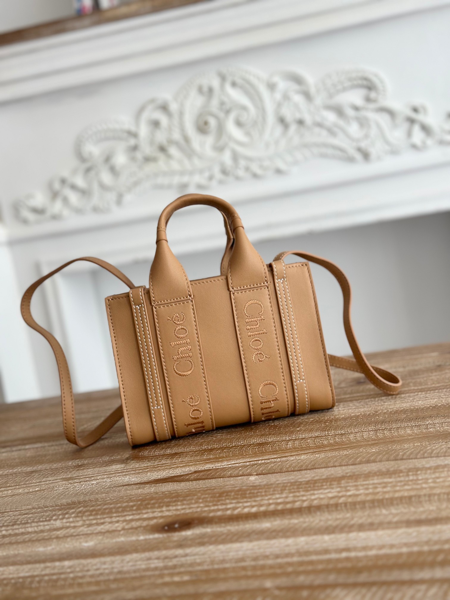 Chloé Womens Light Tan Woody Small Leather Tote bag