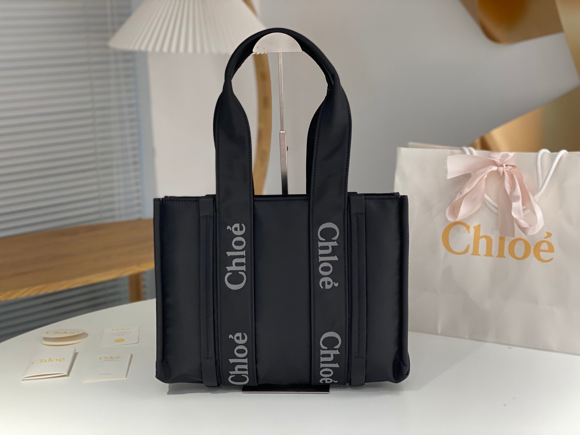 CHLOE Calfskin Medium Woody Tote Black 1502302 Chloé 0739