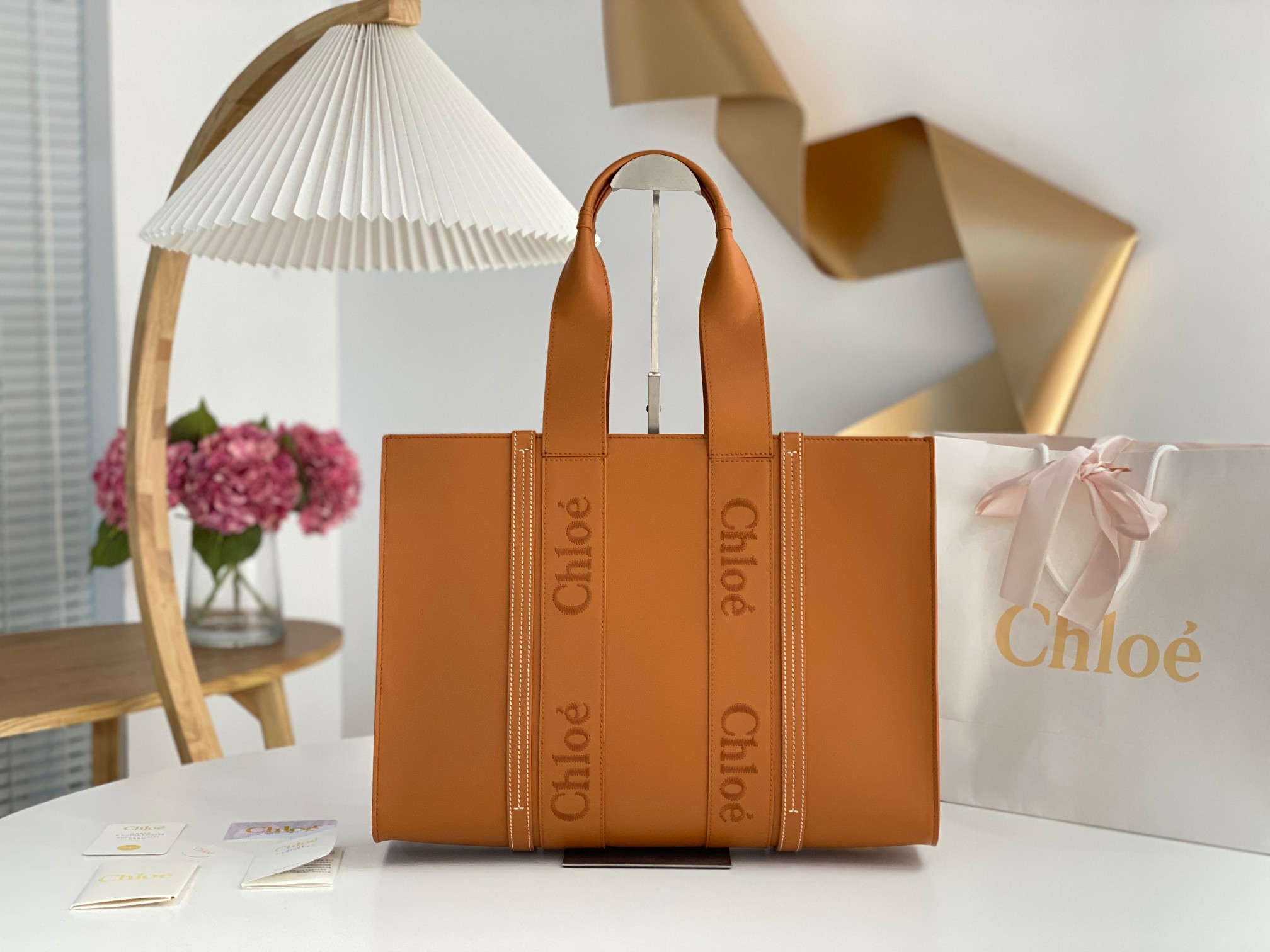 Chloé Medium Woody Tote Bag | Brown