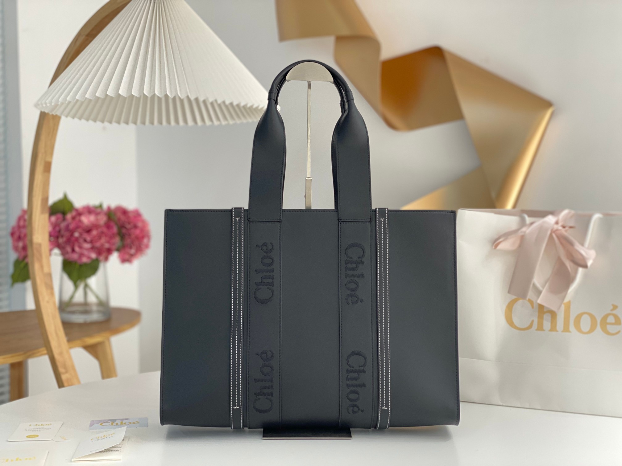 Chloe’ Woody Large Tote Bag – Black – Women